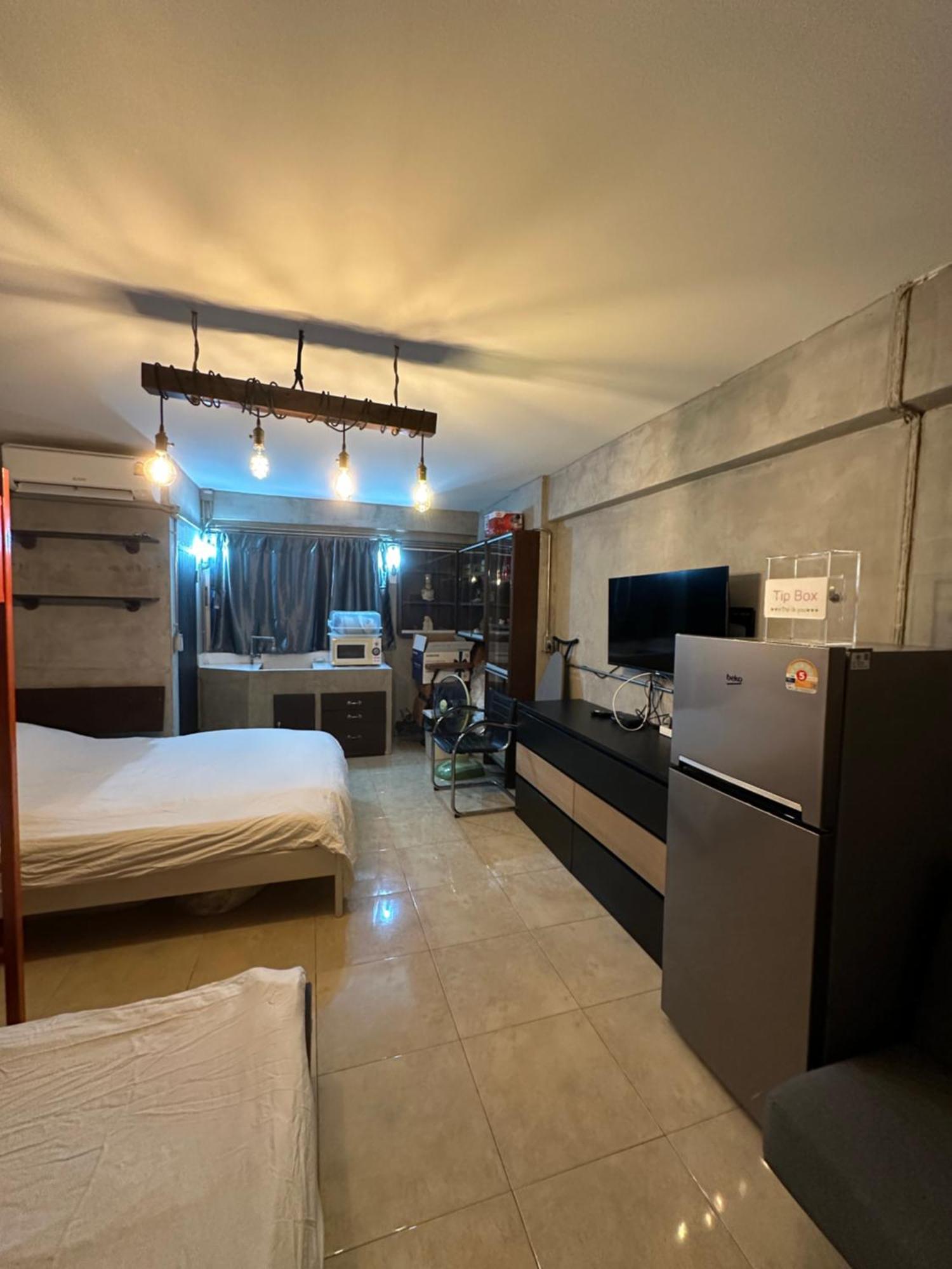 Renovated Loft Style Condo Bangkok Exterior photo